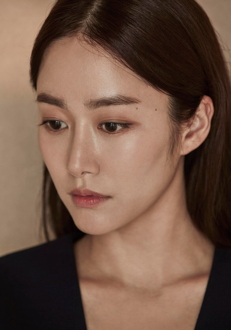 Jeon Hye-bin Official Agency 2018 Promotional Photoshoot documents 7