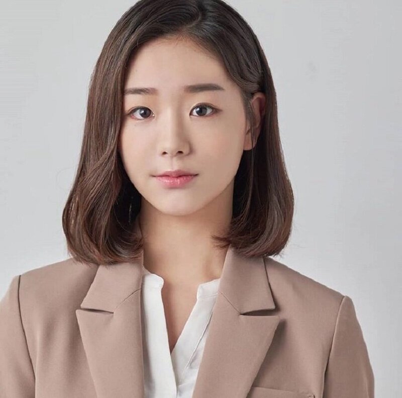 Kim Chaeyeon 2020 Profile Photos documents 2