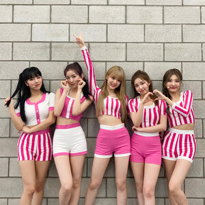 210615 WOOAH twitter update - 'Purple' promotions at The Show