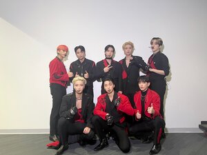 221120 ATEEZ Twitter Update - Concert “THE FELLOWSHIP : BREAK THE WALL” in Chicago