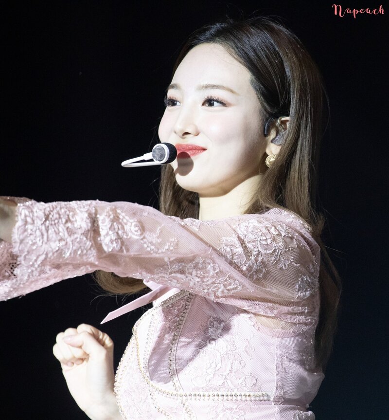 200104 TWICE Nayeon - 34th Golden Disc Awards Day 1 documents 11