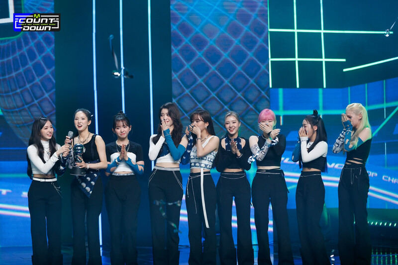 220113 Kep1er - 'WA DA DA' at M Countdown documents 15