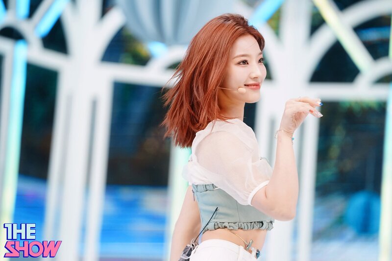 220705 fromis_9 Saerom 'Stay This Way' at The Show documents 2