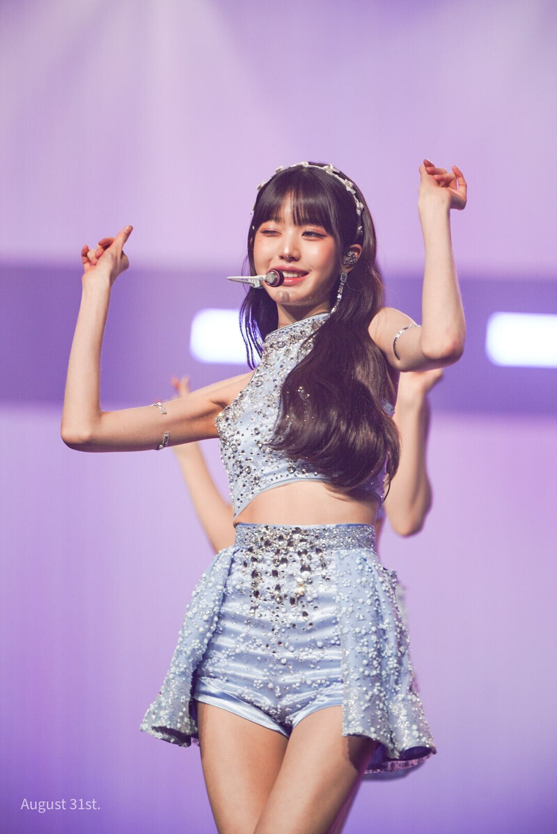 231008 Jang Wonyoung - IVE The First World Tour 'Show What I Have' in Seoul Day 2 documents 7