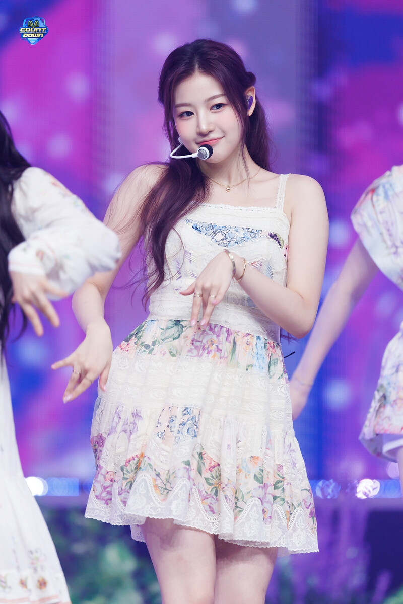 240926 FIFTY FIFTY Yewon - 'SOS' at M Countdown documents 14