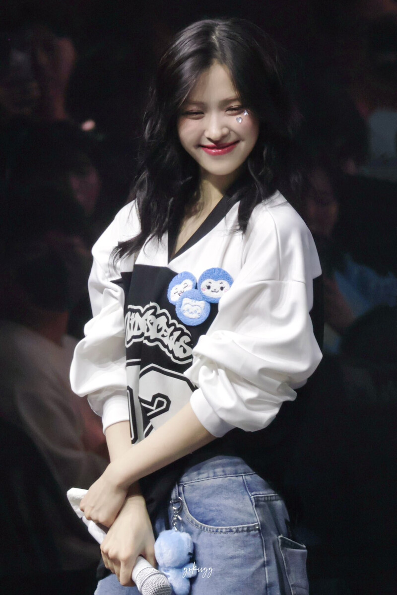 241102 ITZY Ryujin - The 3rd Fanmeeting documents 7