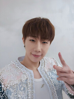 241208 - Sungkyu Twitter Update