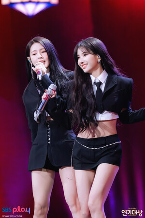 241221 (G)I-DLE Miyeon & Soyeon  - 2024 SBS Drama Awards