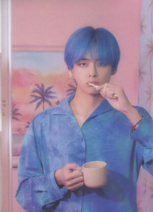 [Scans] MAP OF THE SOUL: PERSONA — Version 03 — V