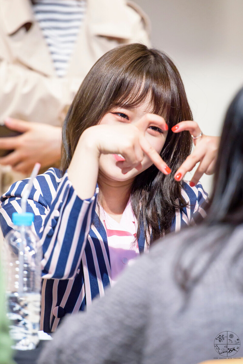 180401 Weki Meki Yoojung at Songpa & Jungu 'Lucky' Fansigns documents 15