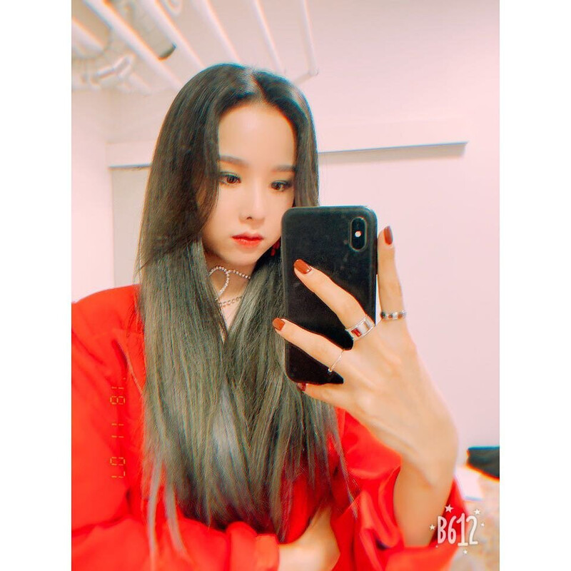 181116 Solji Instagram Update documents 2