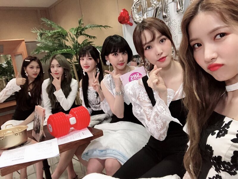 190714 INKIGAYO Twitter Update with GFRIEND documents 1