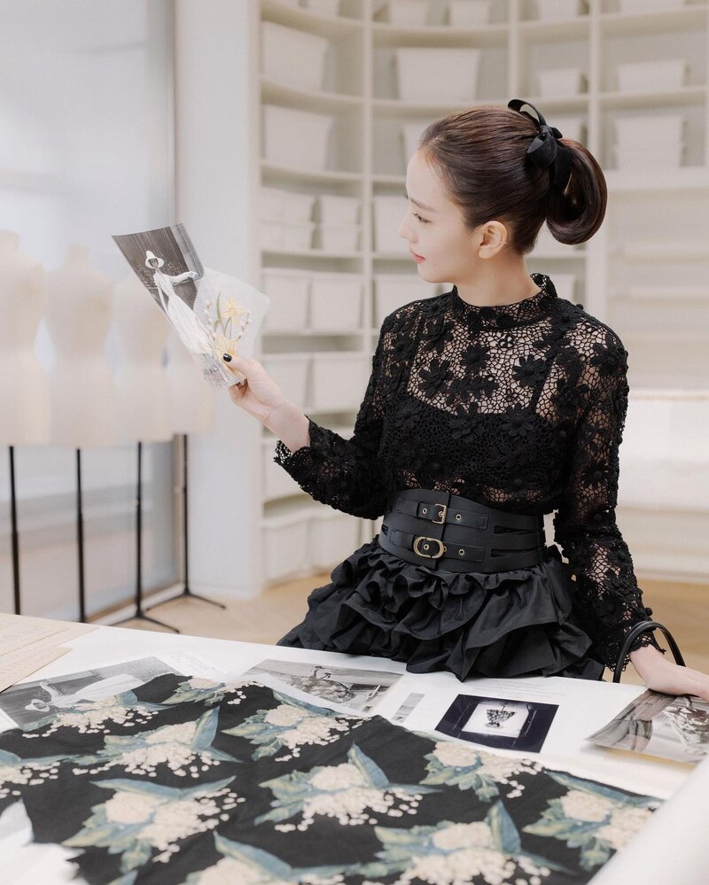 230322 BLACKPINK JISOO at the DIOR Heritage during Paris Fashion Week documents 6