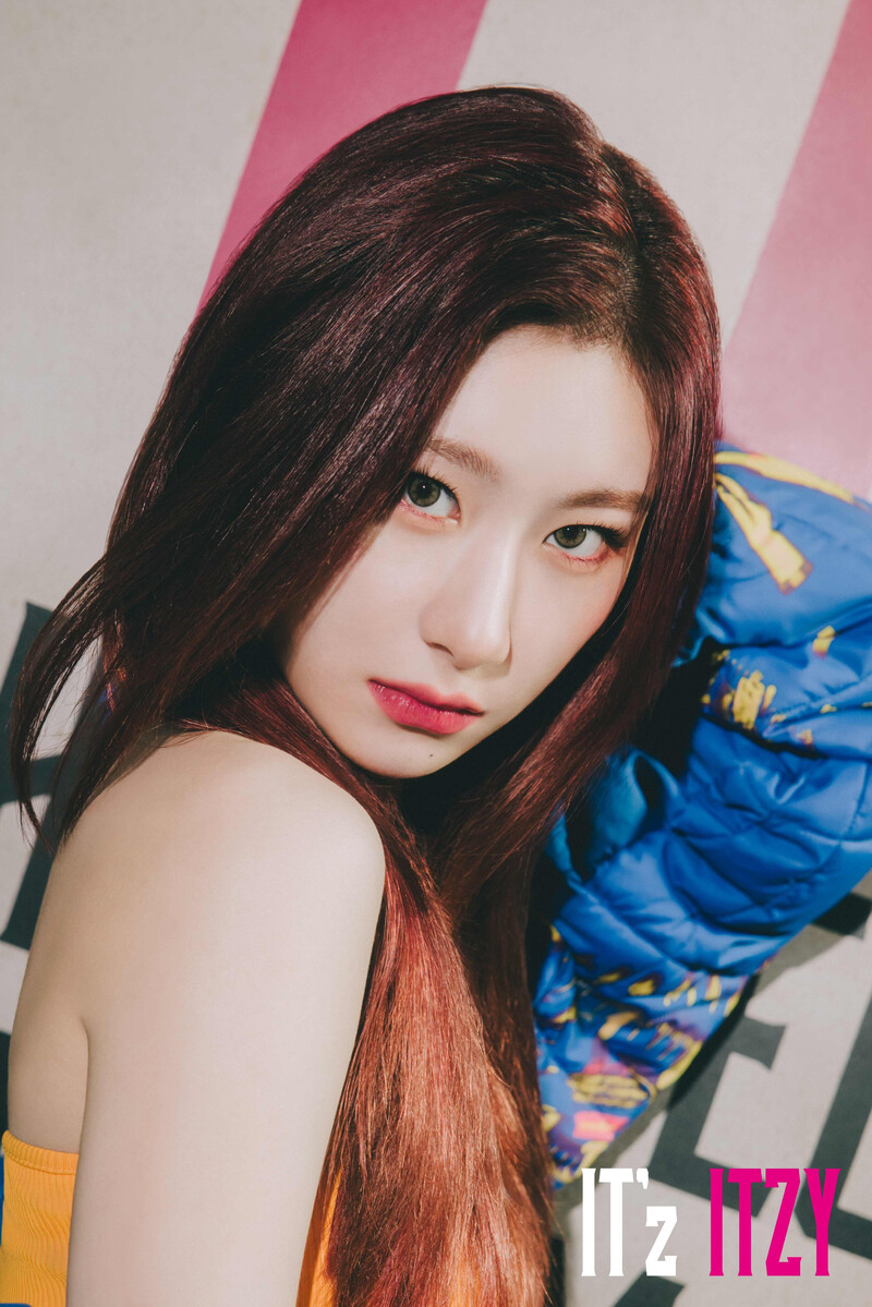 ITZY Japan Debut Album『IT'z ITZY』Concept Teasers documents 13