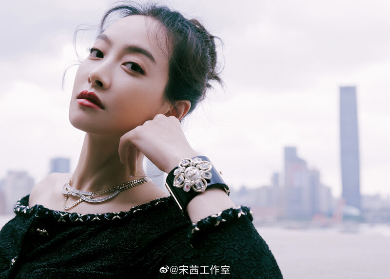 Victoria for Chanel documents 5