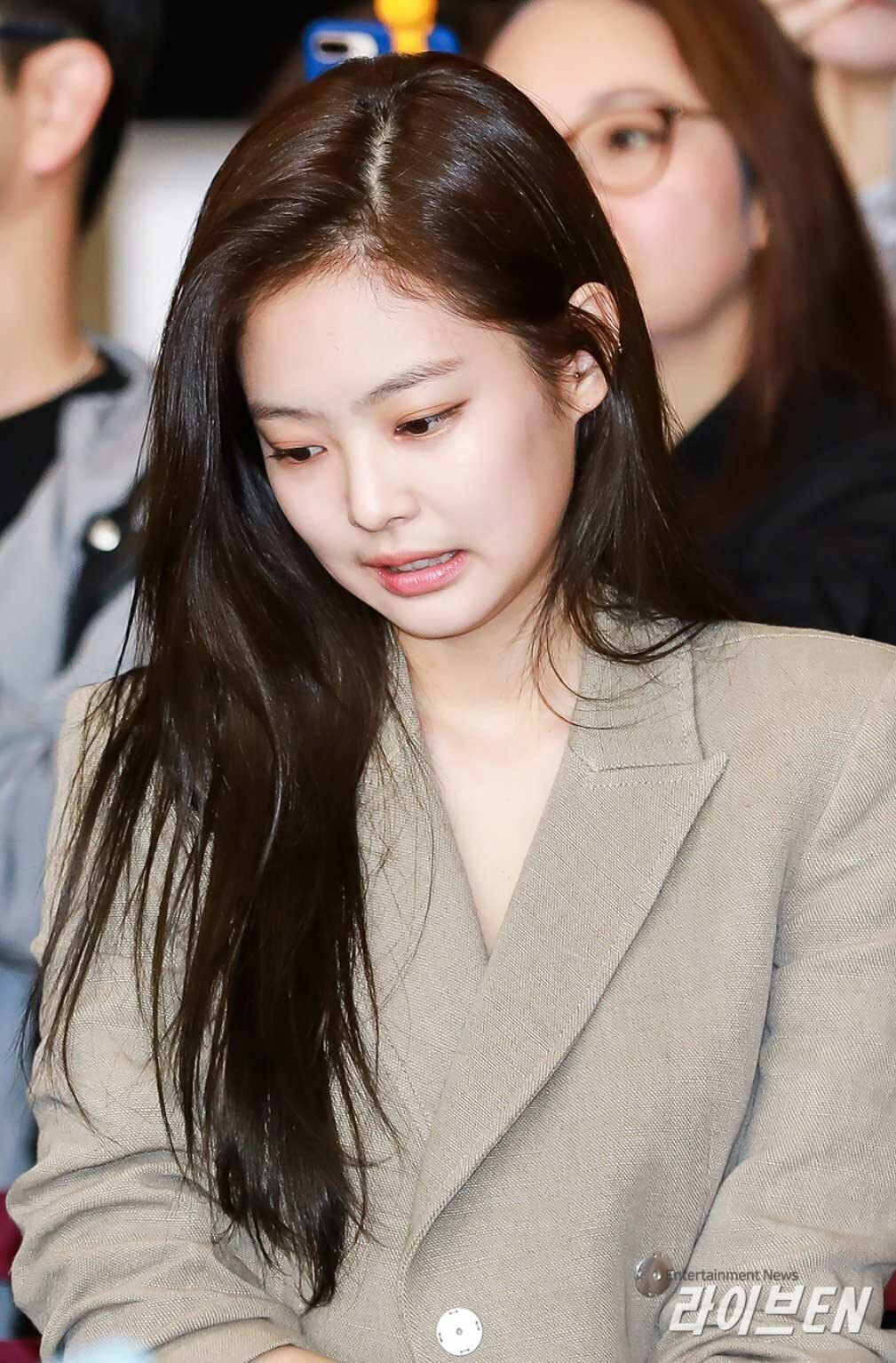 180420 - JENNIE Airport | kpopping