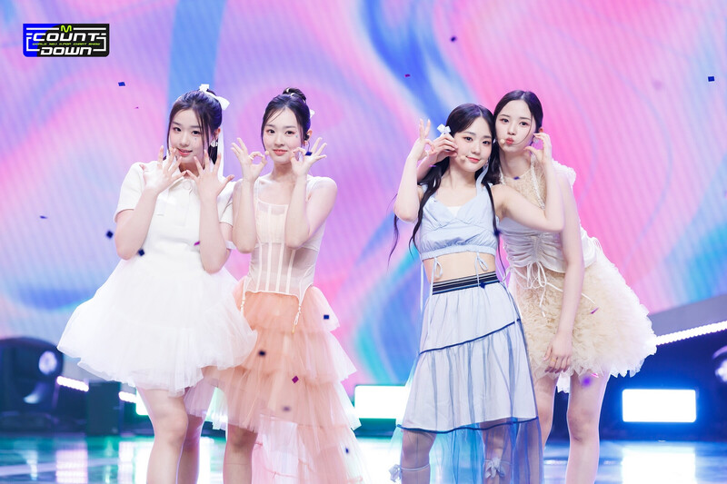 230504 +(KR)ystal eyes - 'Cherry Talk' on M COUNTDOWN documents 7