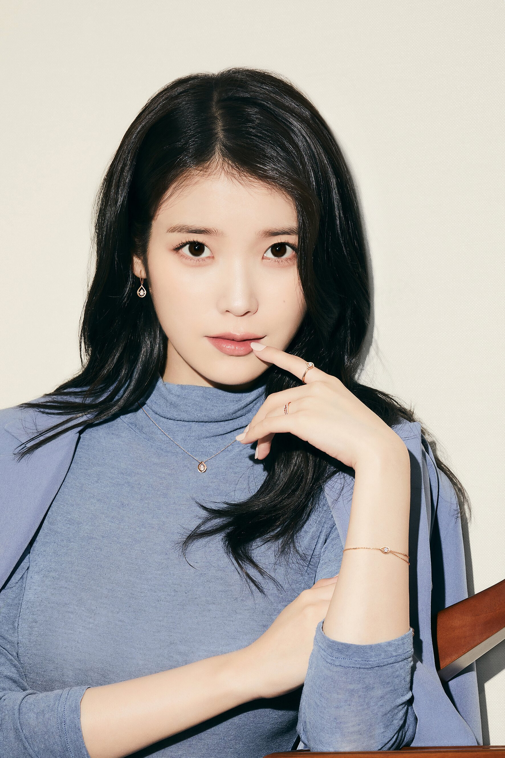 IU for J.ESTINA - Fall 2022 'TIARA FUNK' Collection | Kpopping