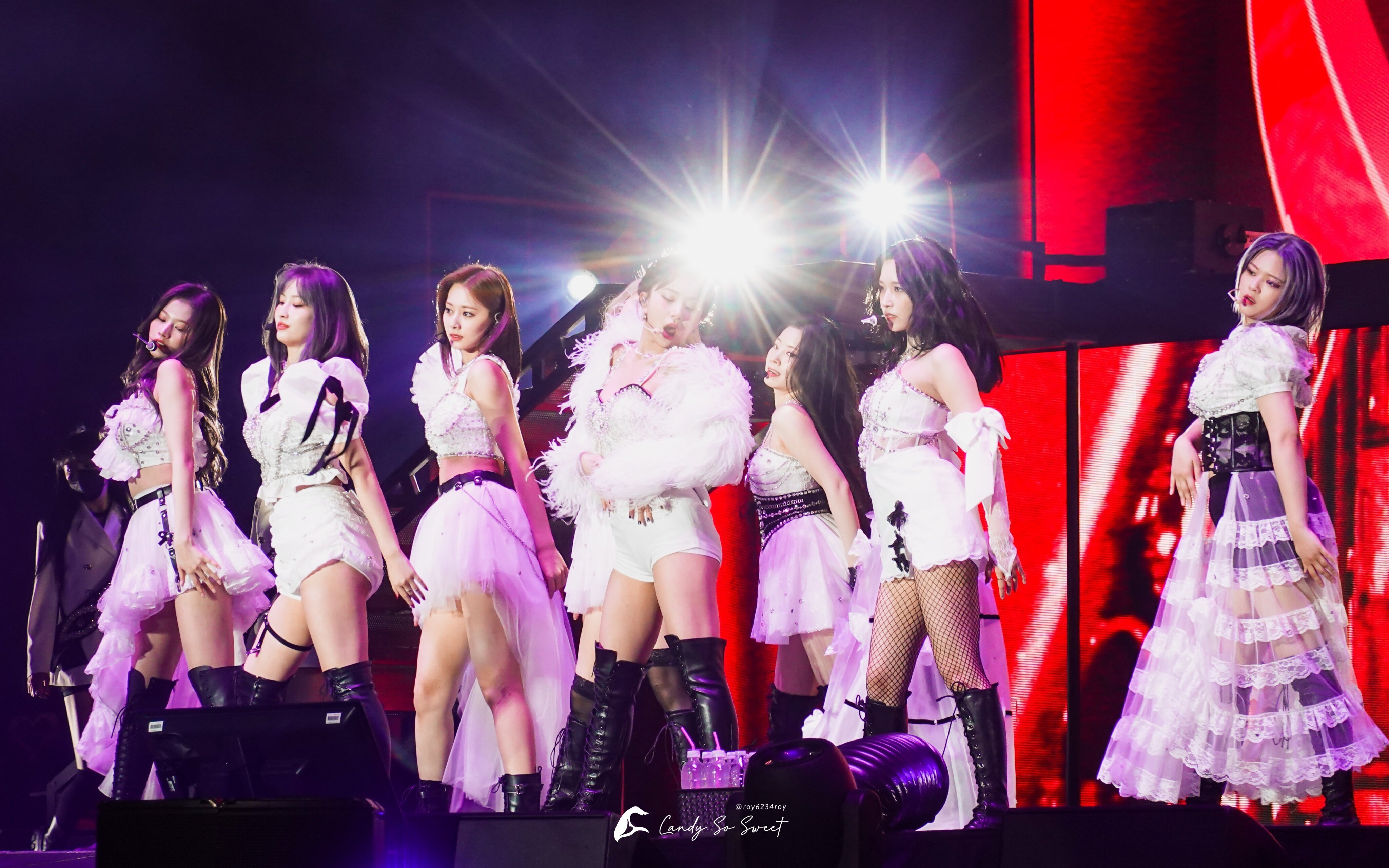 220514 TWICE - 4th World Tour 'Ⅲ' Encore in Los Angeles Day 1