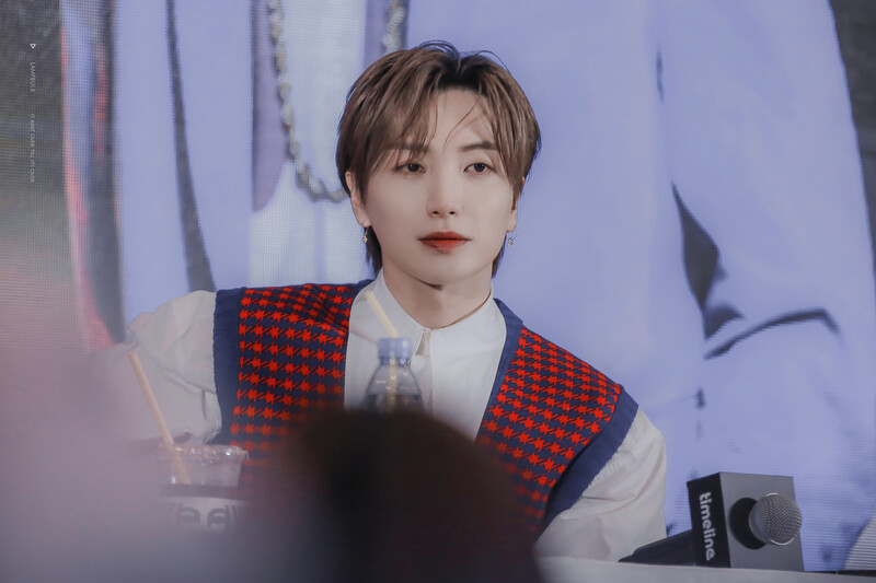 200105 Super Junior Leeteuk at 'Timeslip' Chengdu Fansign documents 6