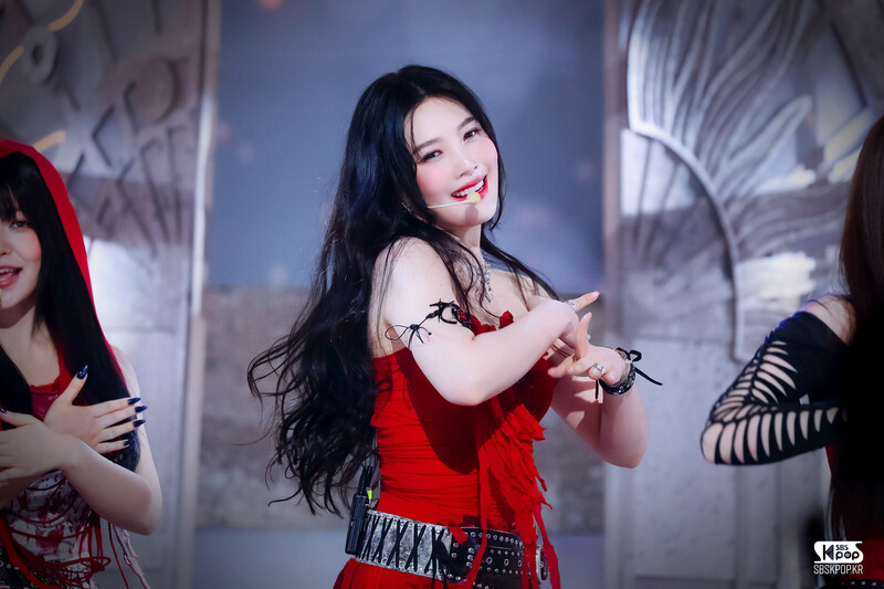 240630 Red Velvet Joy - 'Cosmic' at Inkigayo documents 5