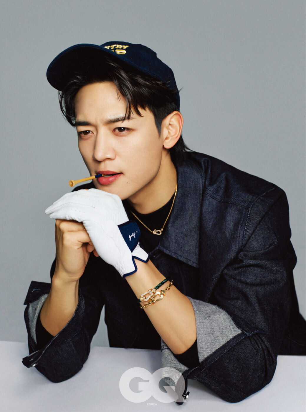 💌 on X: 220315 #SHINee #Minho for GQ Korea special edition GQ GOLF April  issue (with FRED jewelry brand) - FORCE 10 BRACELET 18k yellow gold XL  model Price: 18500€ (approx 25,144,774₩) 