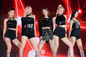 ITZY official photos from SBS Gayo Daejeon 2019