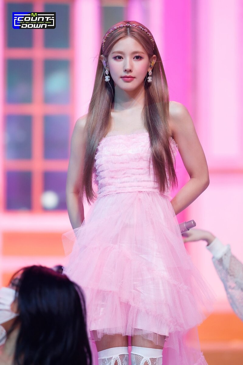220428 Miyeon - 'Drive' at M Countdown documents 21