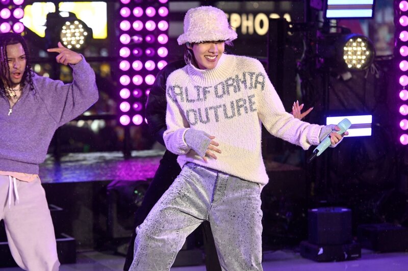 221231 j-hope at Dick Clark's New Year's Rockin Eve documents 8