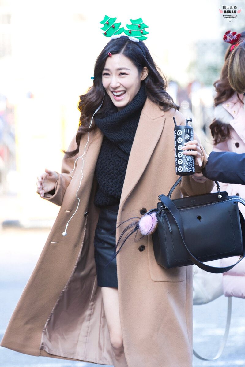 151204 Girls' Generation-TTS Tiffany at Music Bank documents 7