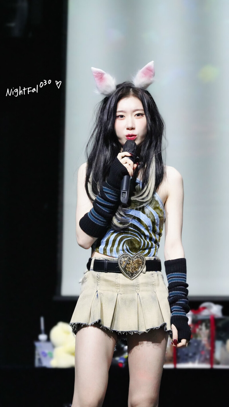 240127 ITZY Chaeryeong - WITHMUU Fansign Event documents 4