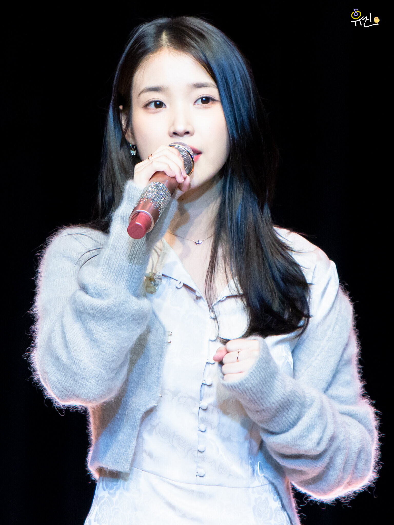 221020 IU | kpopping