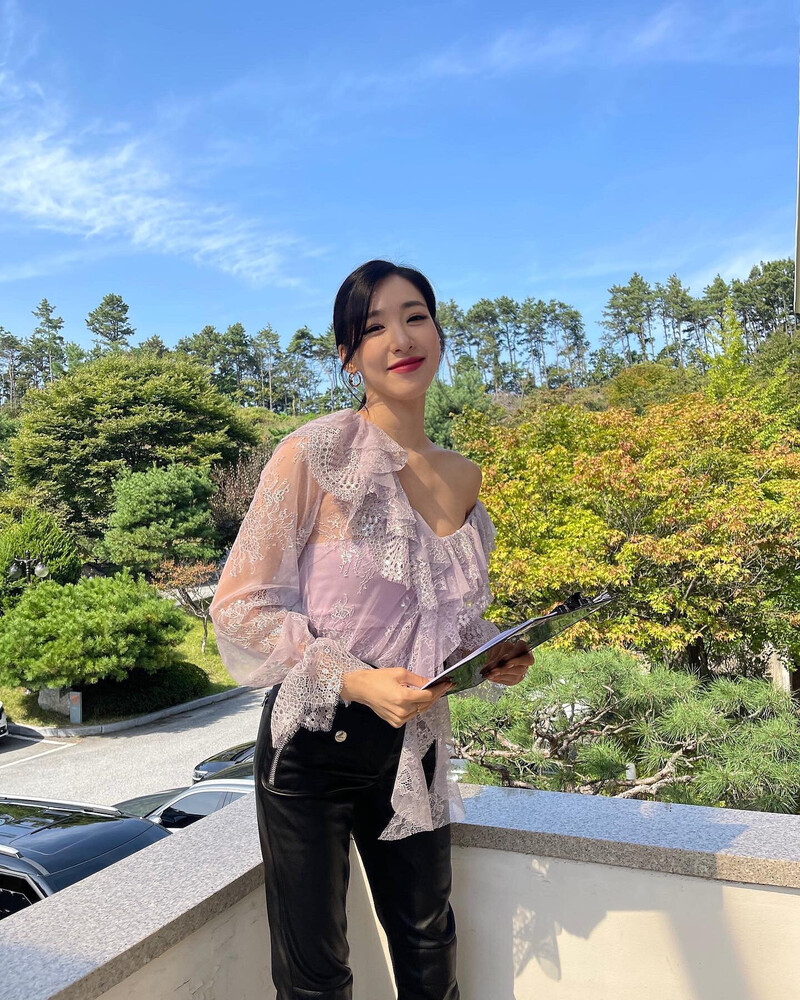 211003 Tiffany Young Instagram Update documents 1