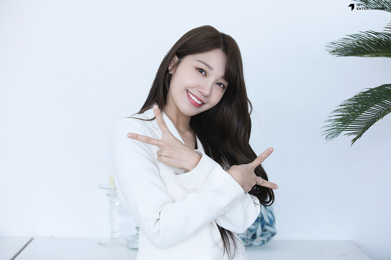 230622 IST Naver post -EUNJI behind the scenes of 'Atflee' commercial documents 14