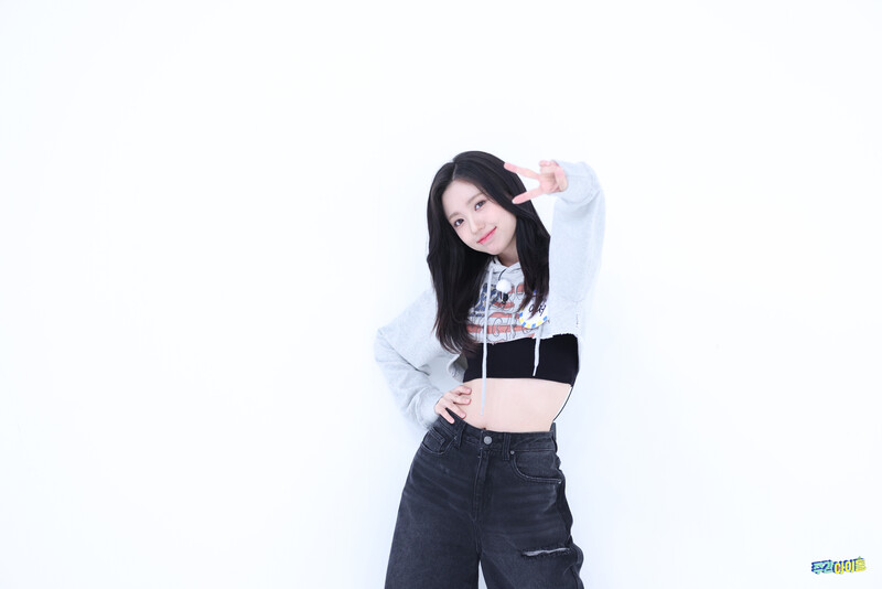 240924 MBC Naver Post - MADEIN Yeseo at Weekly Idol documents 4