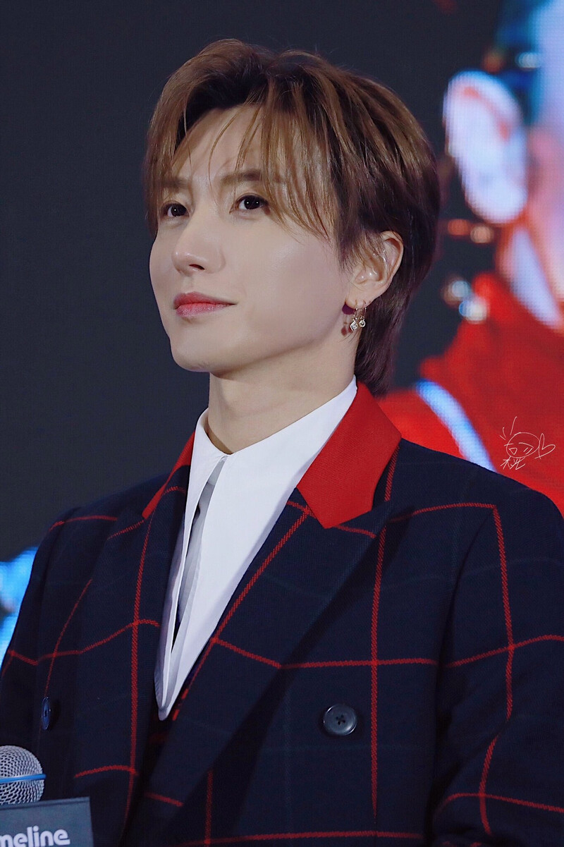 200105 Super Junior Leeteuk at 'Timeslip' Chengdu Fansign documents 3