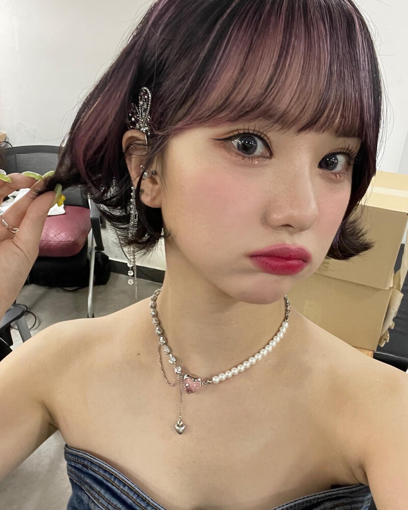 220706 VIVIZ Eunha Instagram Update documents 4