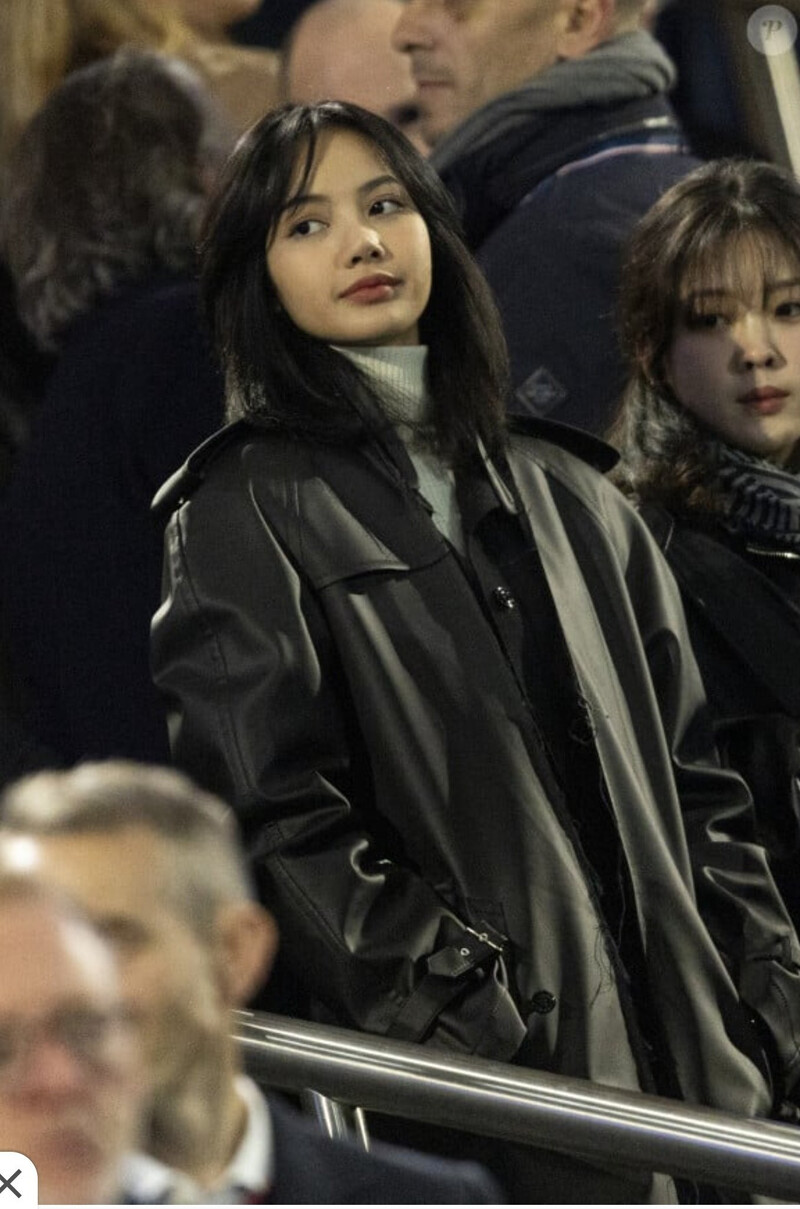 231128 - LISA at PSG vs. Newcastle United FC UEFA Champions League Match in Paris documents 1