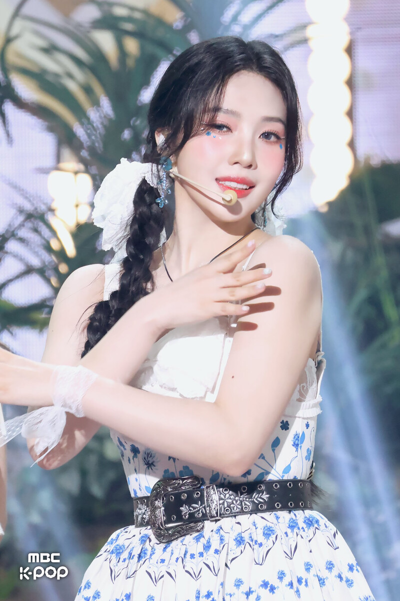 240706 Red Velvet Joy - 'Cosmic' at Music Core documents 3