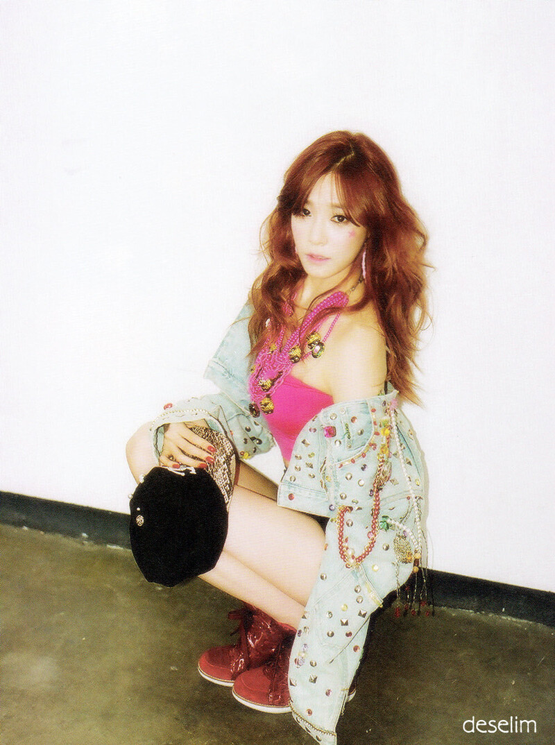 [SCAN] Girls' Generation - 'I Got A Boy' Tiffany version documents 14