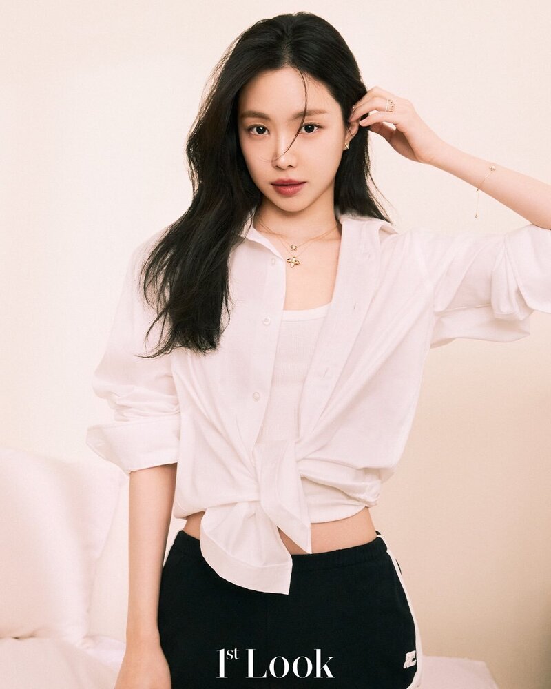 SON NAEUN for 1st LOOK Magazine x GOLDENDEW Jewellery Vol. 260 Issue 2023 documents 7