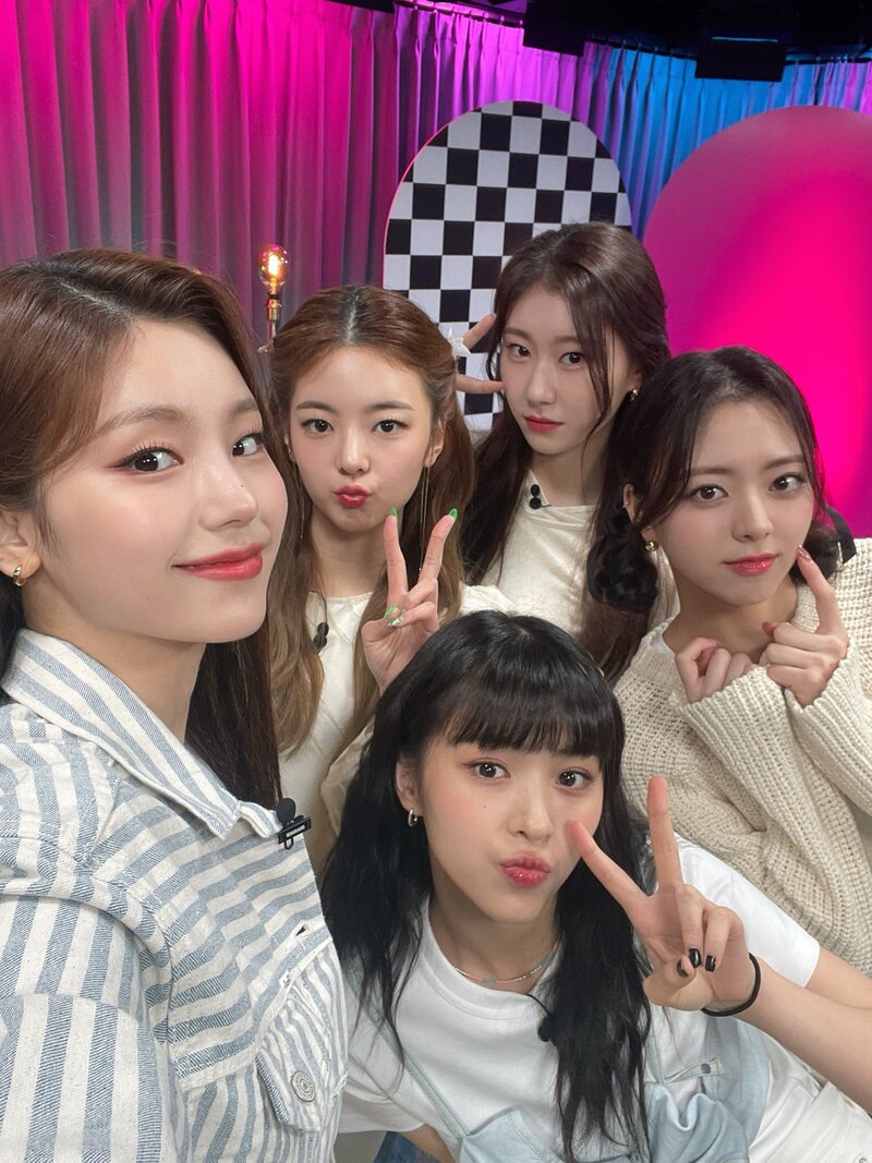 220502 NOW. Twitter Update - ITZY documents 1