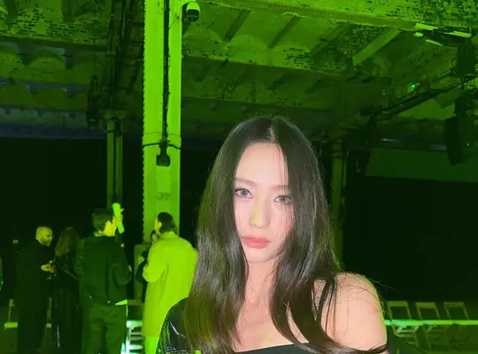 221118 Krystal Instagram Update | kpopping