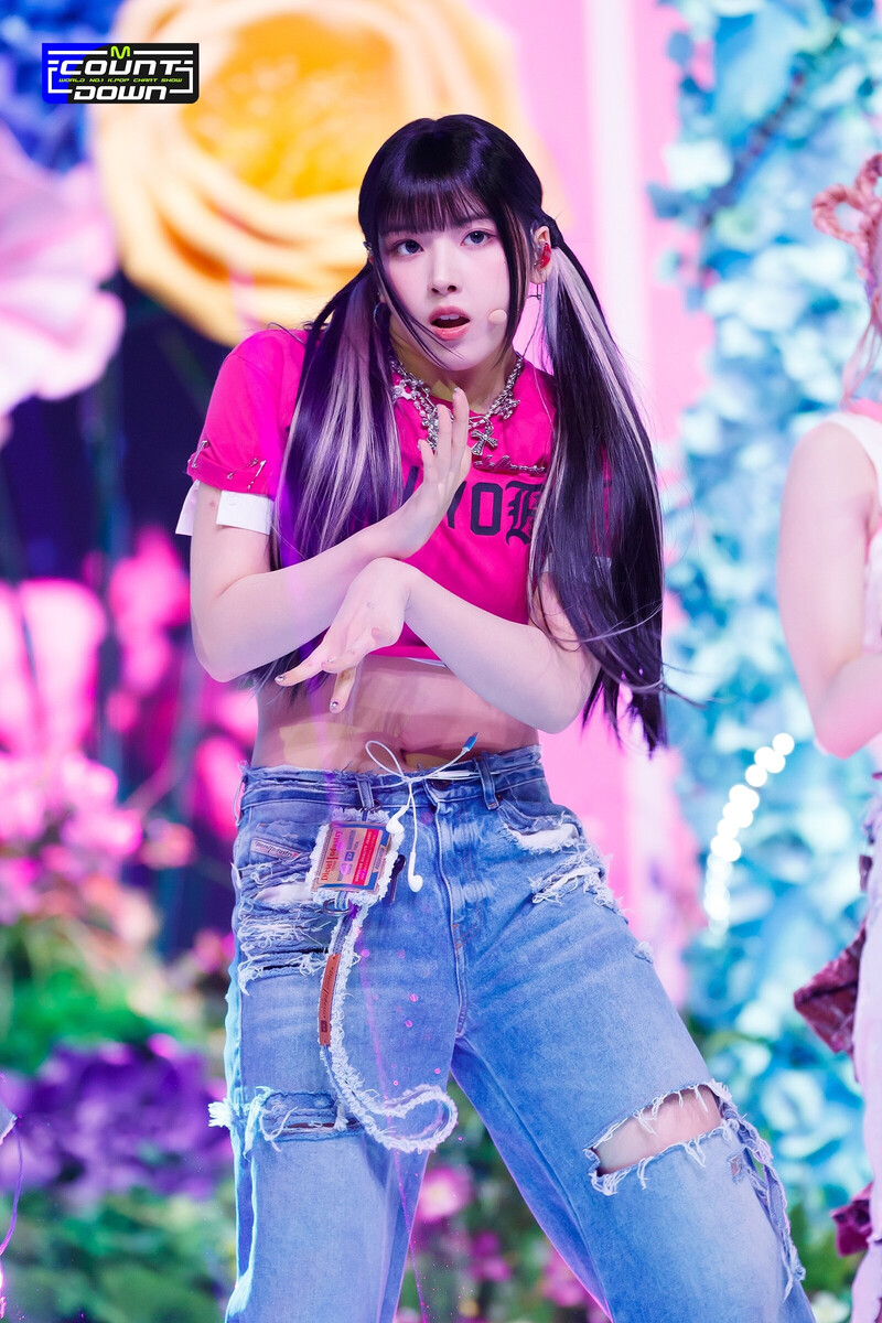 230323 NMIXX Jiwoo 'Love Me Like This' at M Countdown documents 12