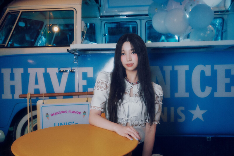 UNIS - 1st Single Album 'CURIOUS' Concept Photos documents 6