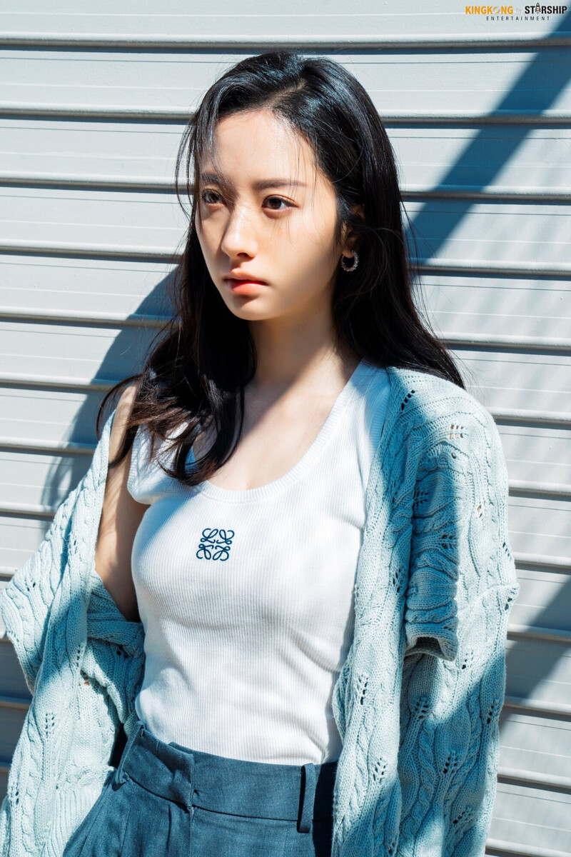 220324 Starship Naver - WJSN Bona - Esquire Photoshoot Behind documents 15