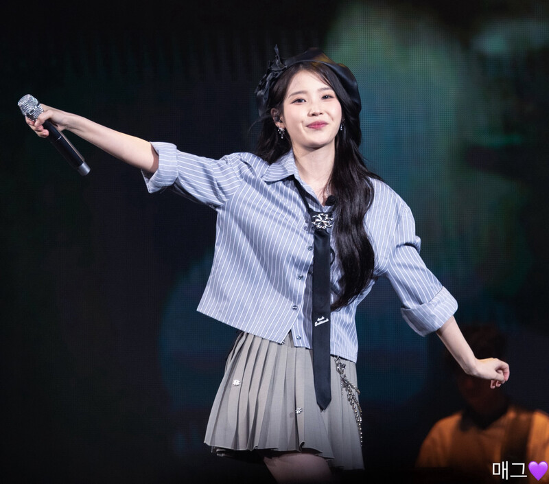 240407 IU - ‘H.E.R.’ World Tour in Taipei Day 2 documents 2