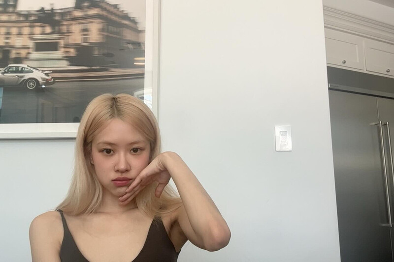 240706 - ROSÉ Instagram Update documents 4