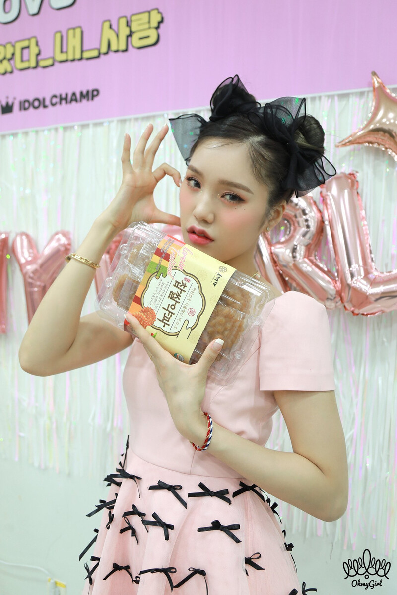 220501 OH MY GIRL Cafe - Happy Mimi Day documents 3