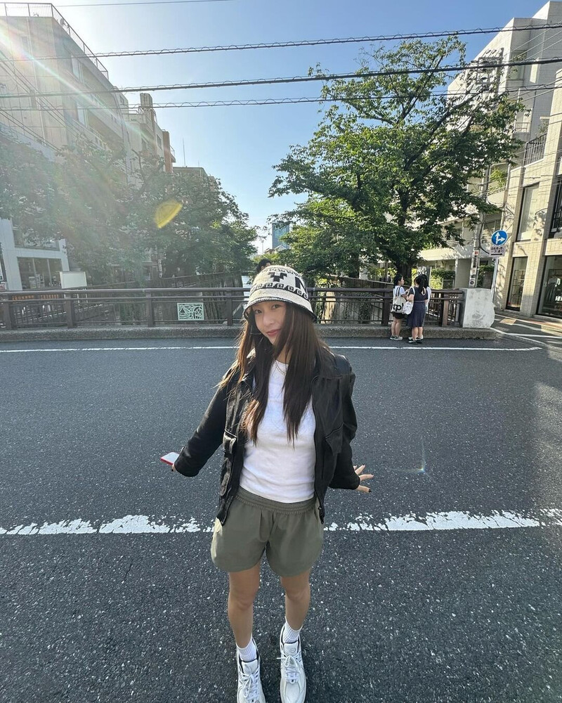 240613 Krystal Instagram Update with Jessica documents 2